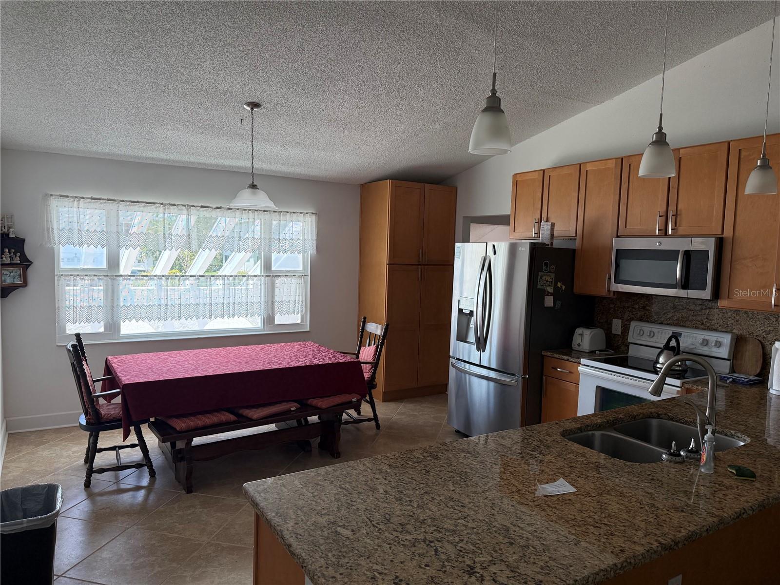 Image 6 of 28 For 853 2nd Avenue S