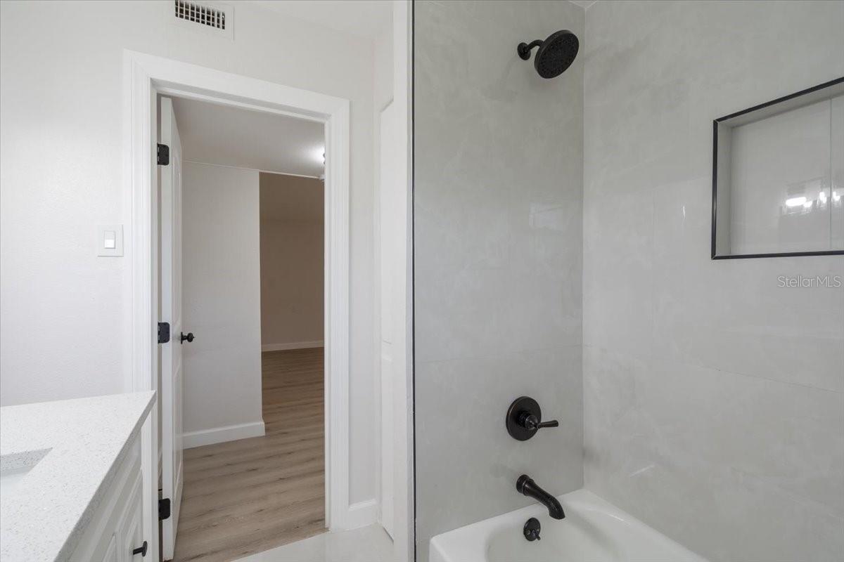 Image 14 of 23 For 2701 Camellia Terrace