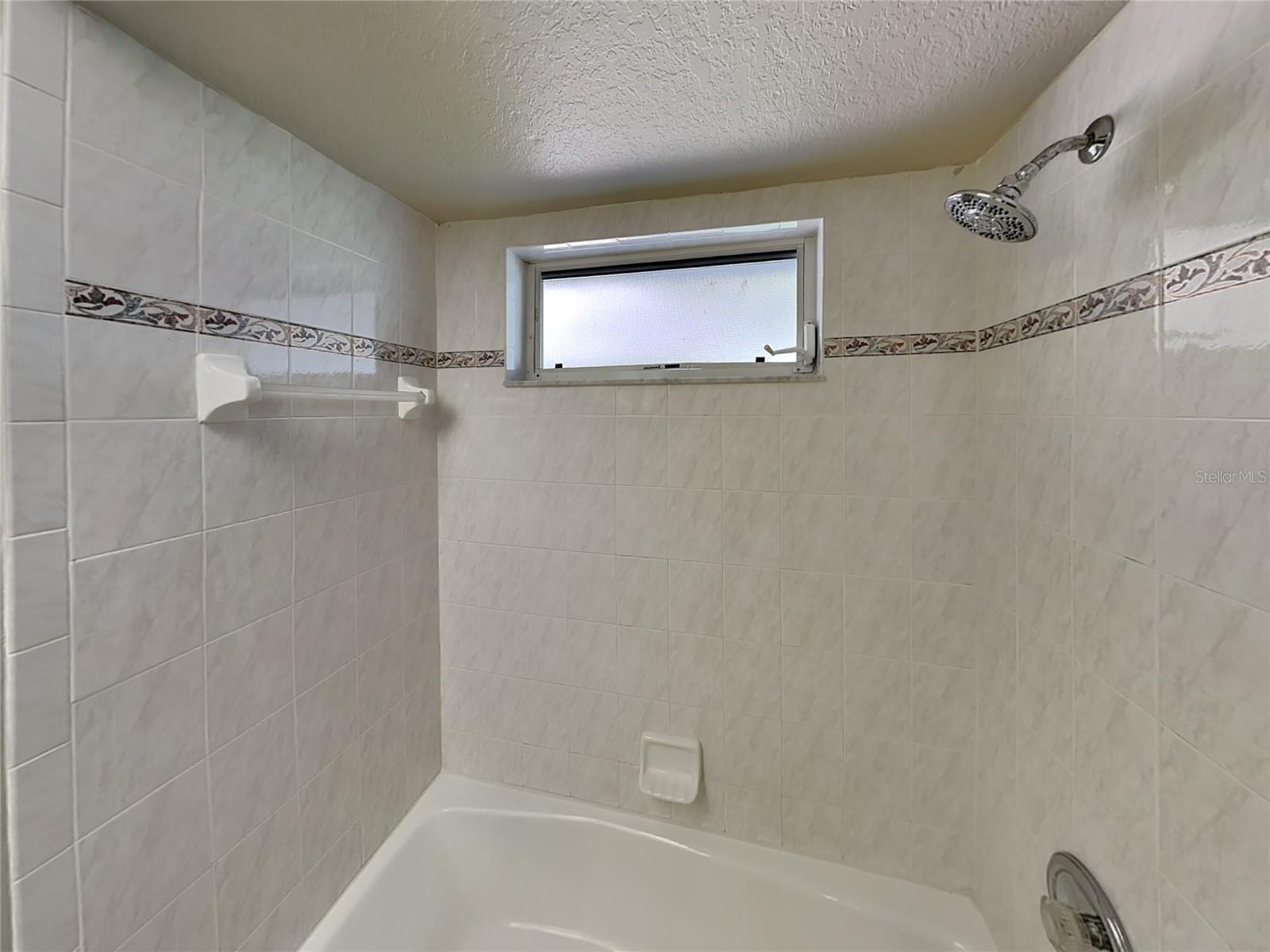 Image 15 of 19 For 1761 Banyan Drive