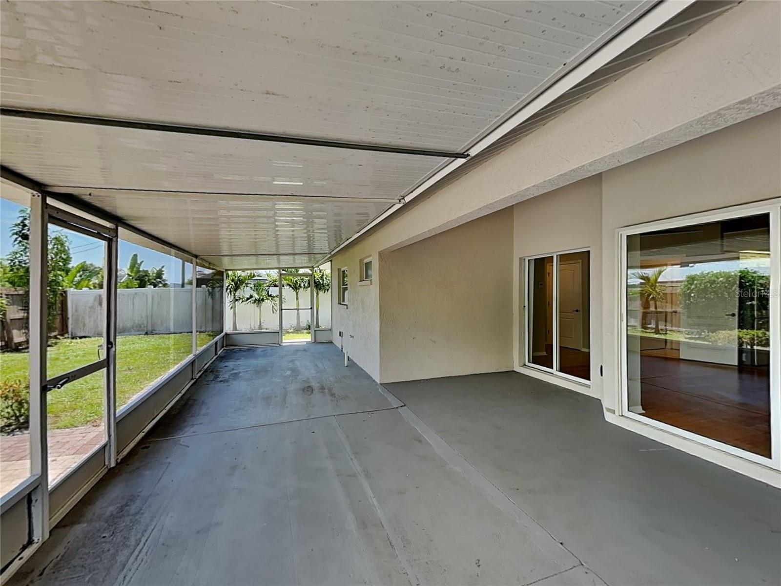 Image 17 of 19 For 1761 Banyan Drive