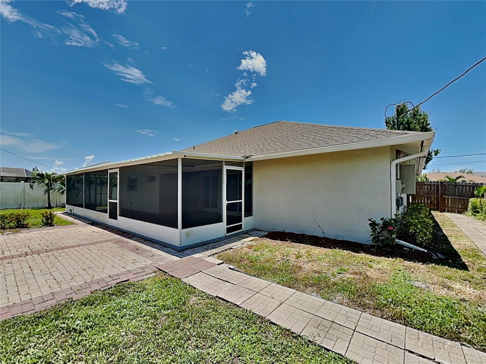 Image 18 of 19 For 1761 Banyan Drive