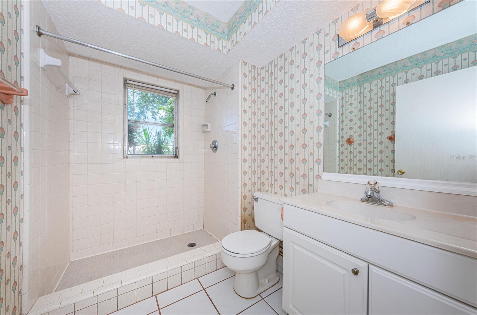 Image 11 of 53 For 13732 86th Avenue