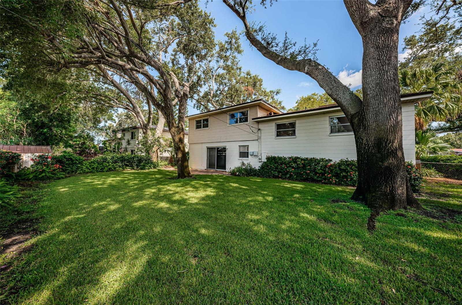 Image 19 of 53 For 13732 86th Avenue