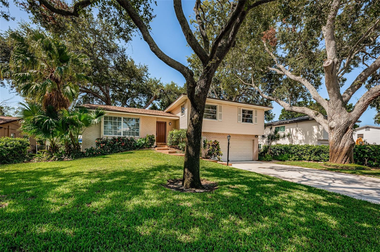 Image 23 of 53 For 13732 86th Avenue