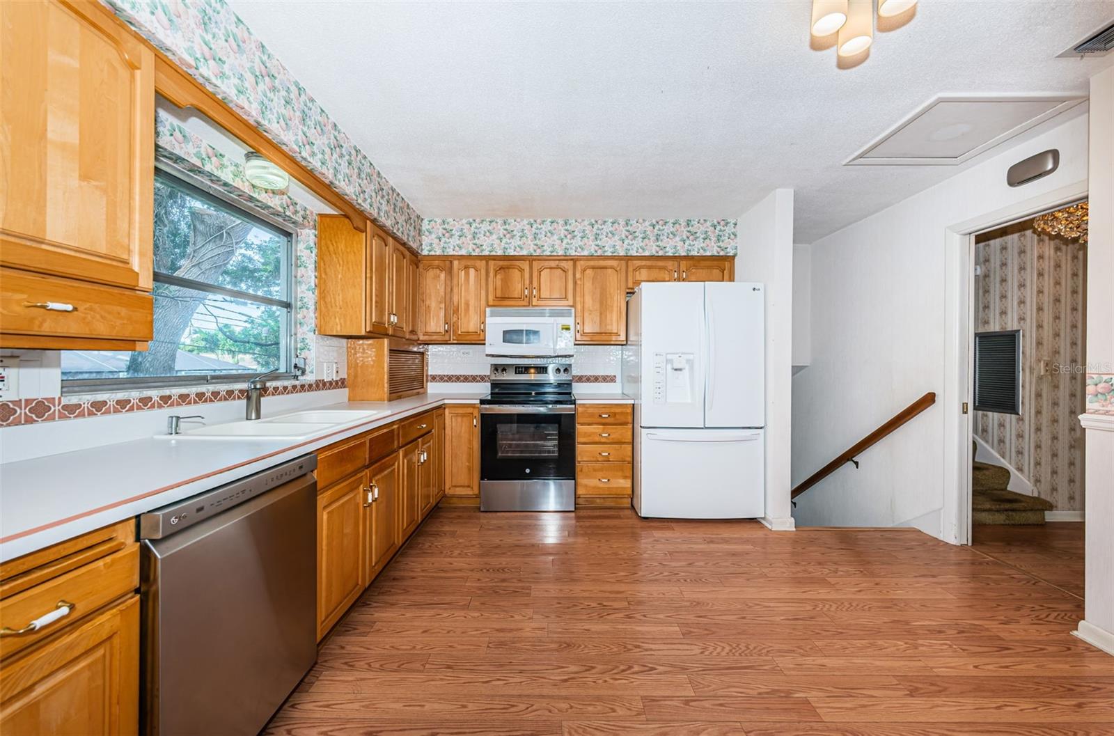 Image 31 of 53 For 13732 86th Avenue
