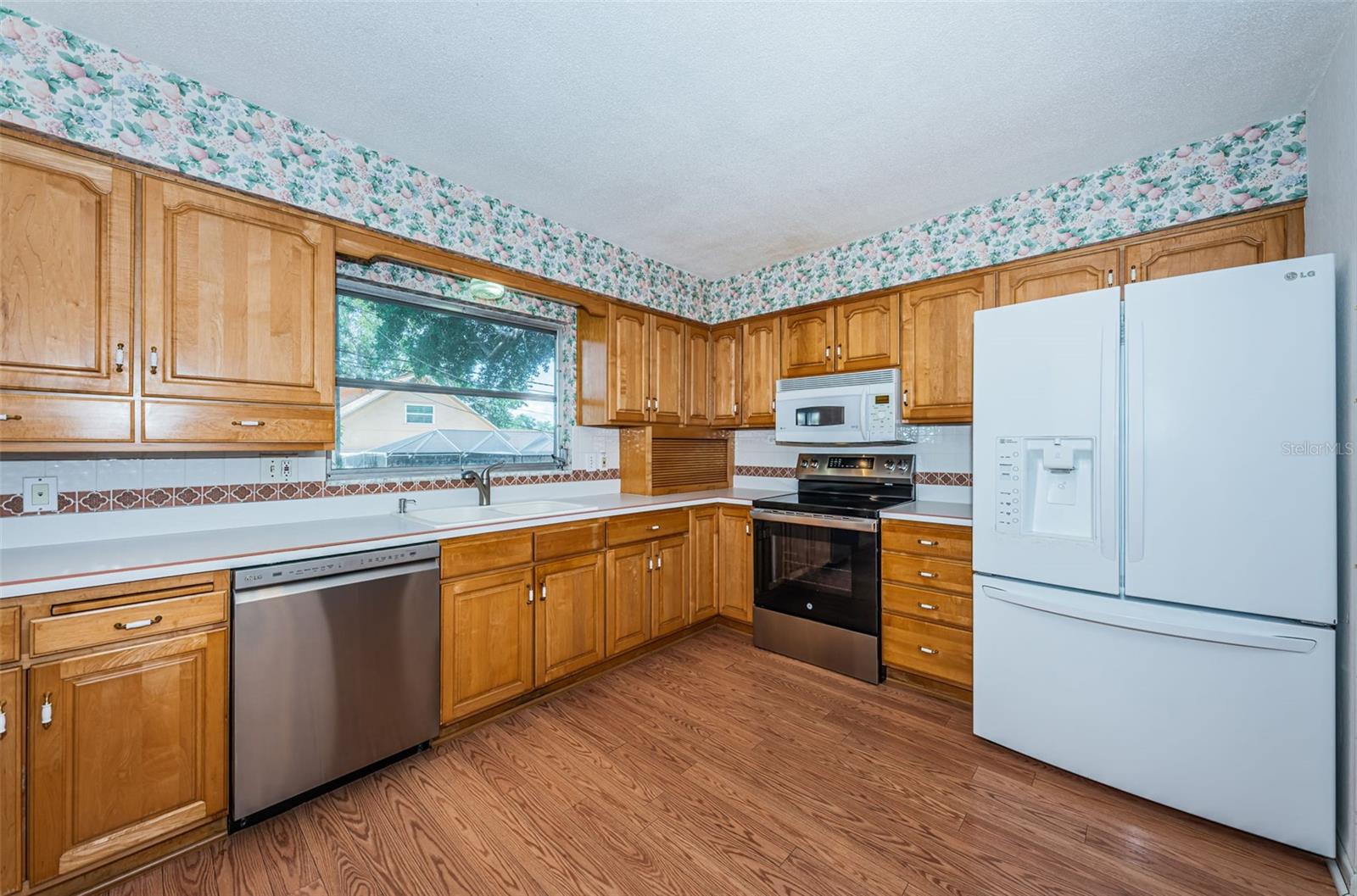 Image 5 of 53 For 13732 86th Avenue