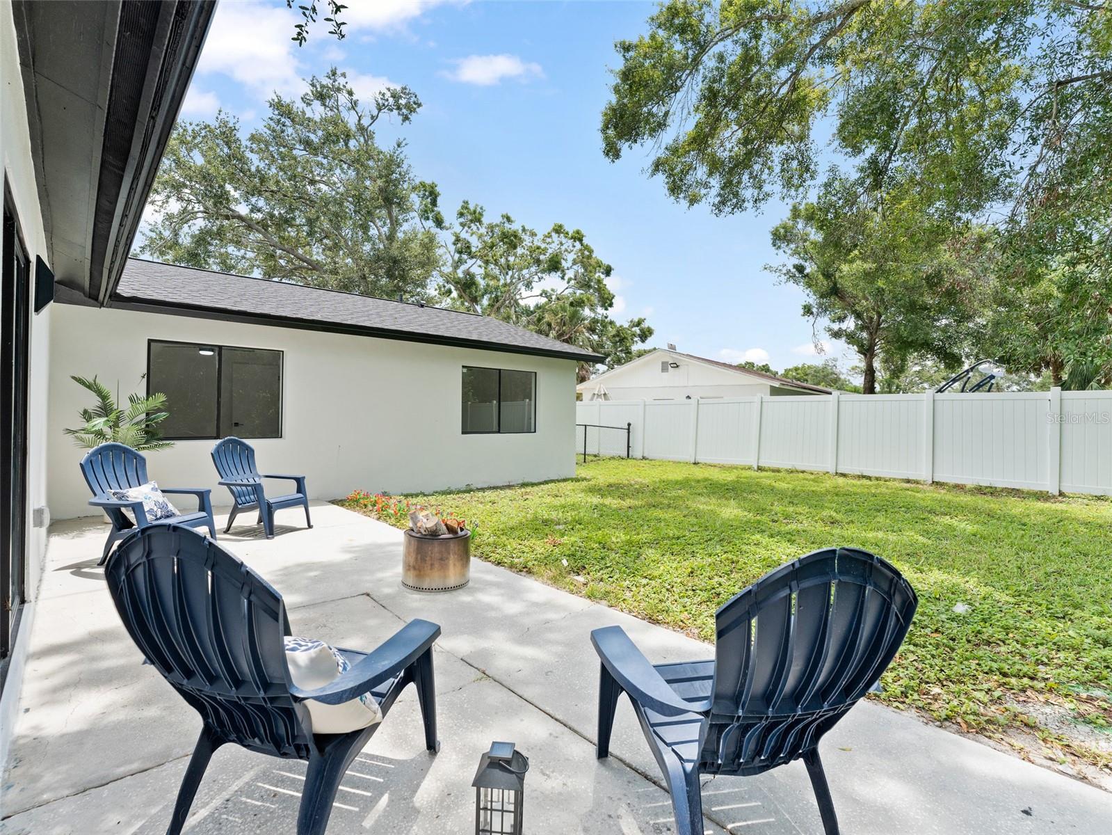 Image 11 of 47 For 6258 99th Circle N