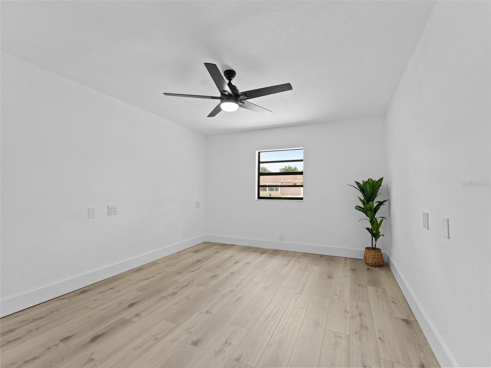 Image 21 of 47 For 6258 99th Circle N
