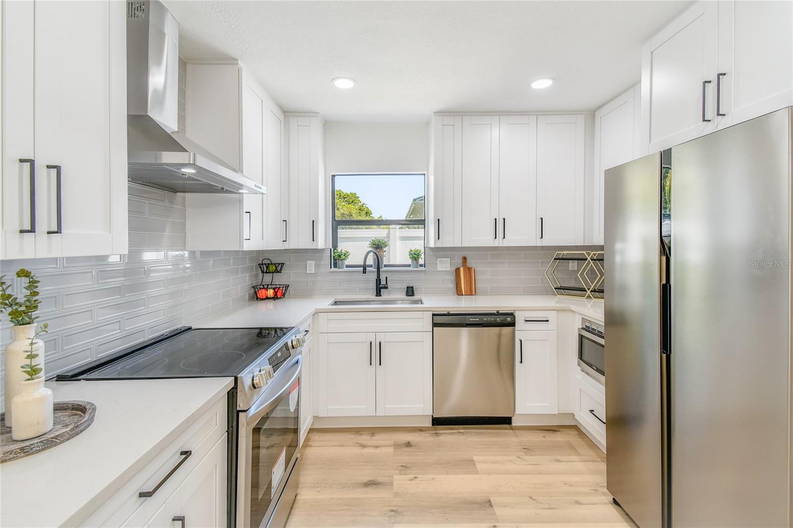 Image 9 of 47 For 6258 99th Circle N