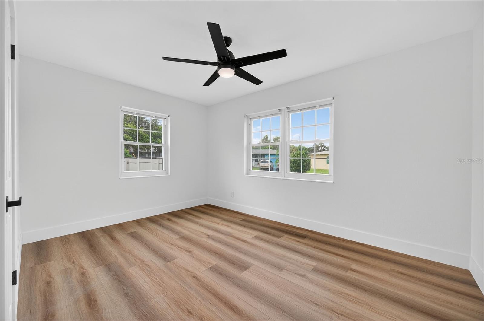 Image 24 of 66 For 5175 23rd Avenue N