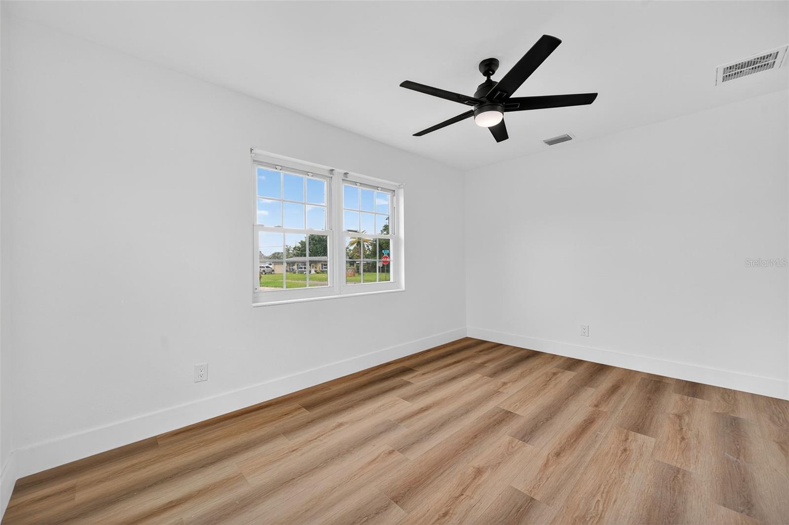 Image 27 of 66 For 5175 23rd Avenue N