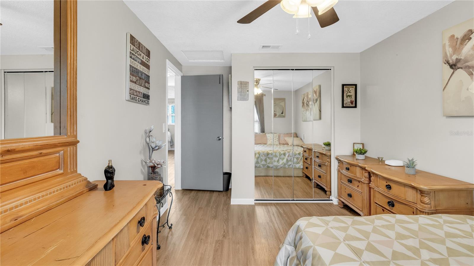 Image 21 of 35 For 8257 Malvern Circle