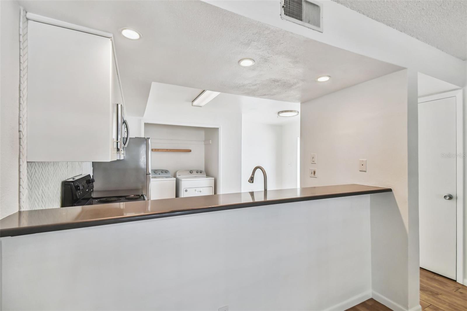 Image 15 of 34 For 310 Delaware Avenue F