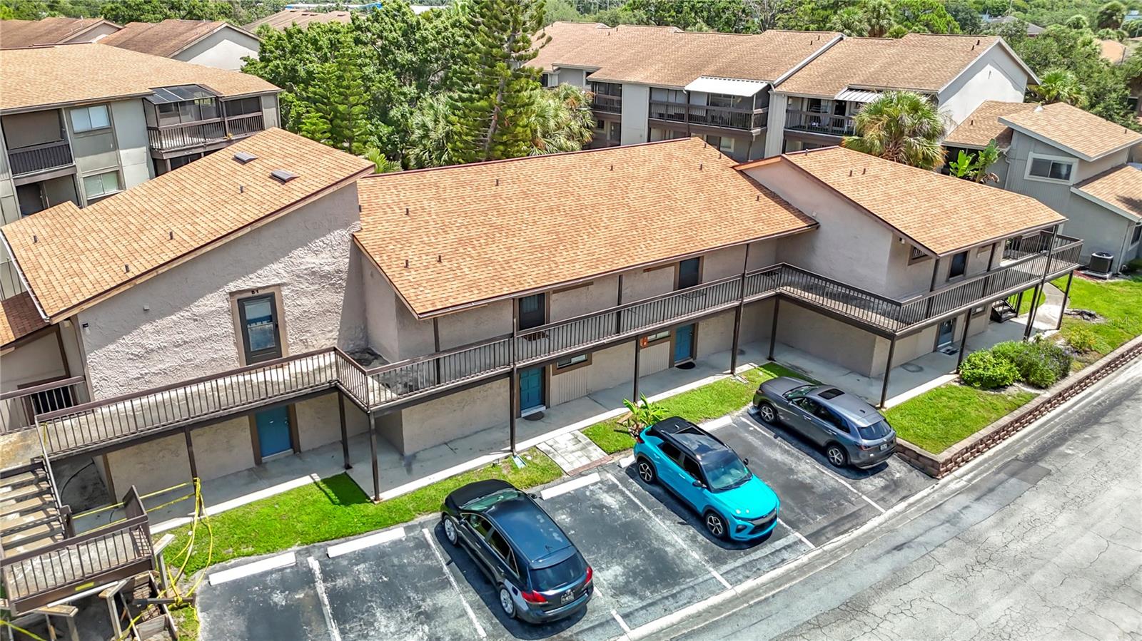 Listing photo id 0 for 6314 Newtown Circle 14a2