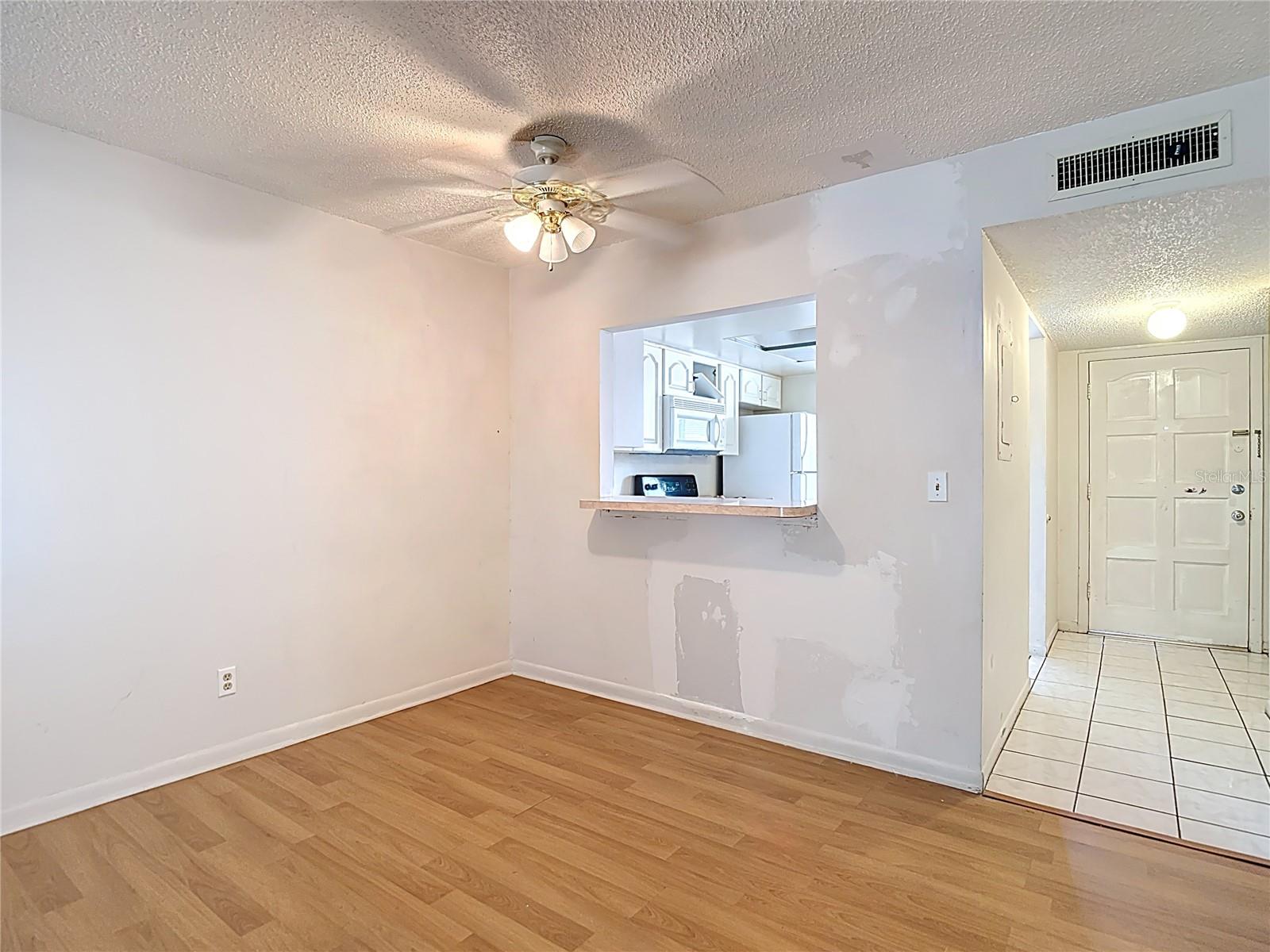 Listing photo id 19 for 6314 Newtown Circle 14a2