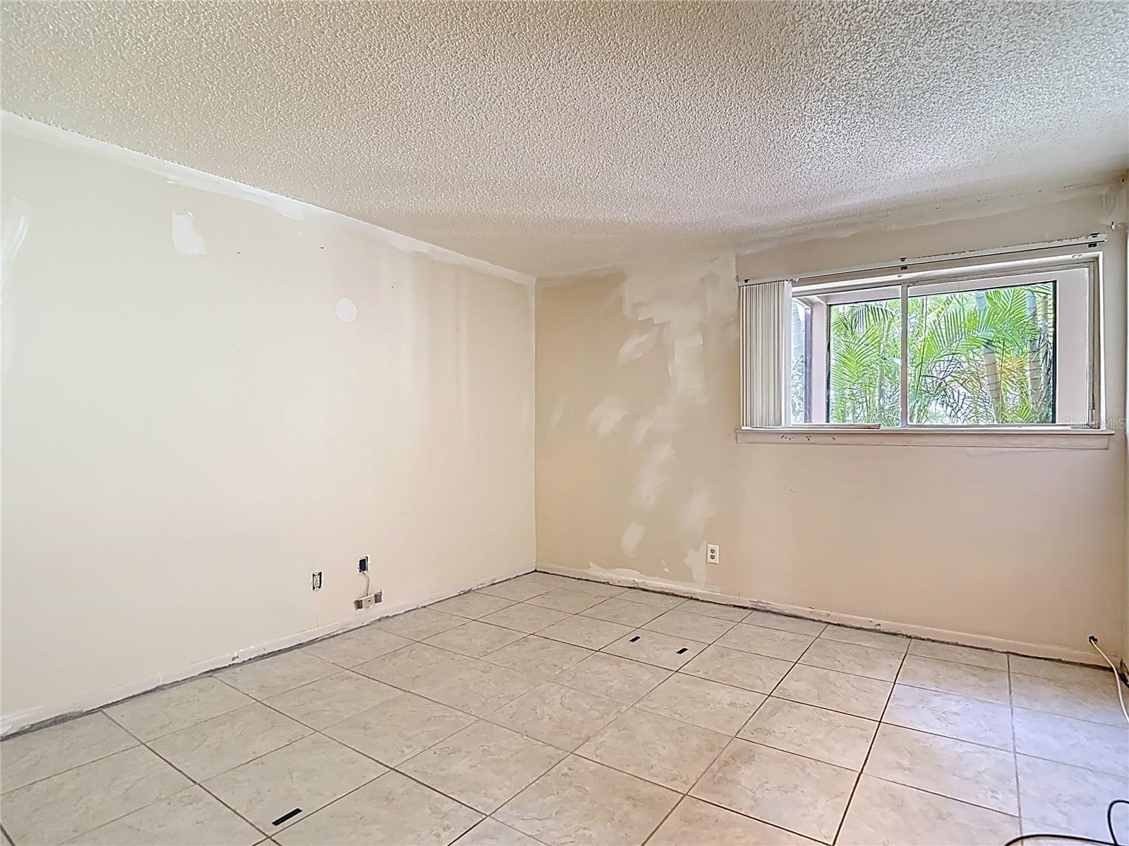 Listing photo id 23 for 6314 Newtown Circle 14a2