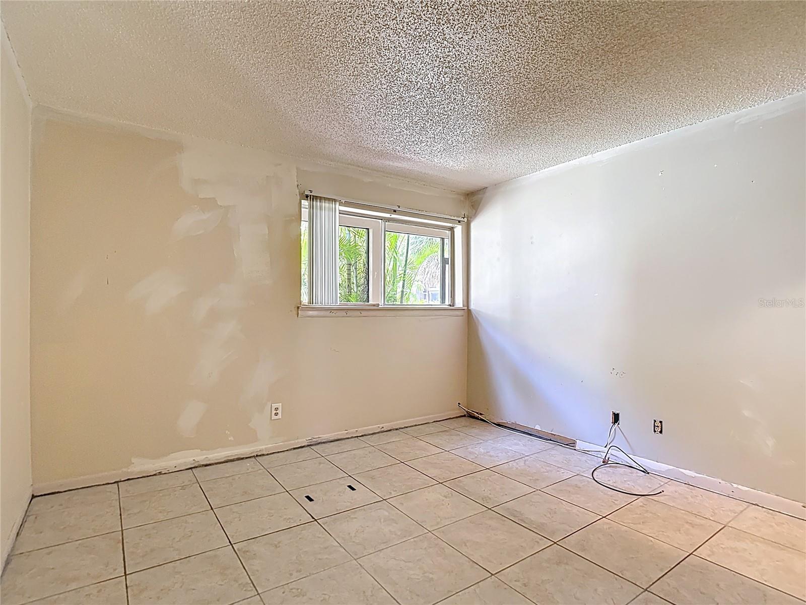 Listing photo id 24 for 6314 Newtown Circle 14a2