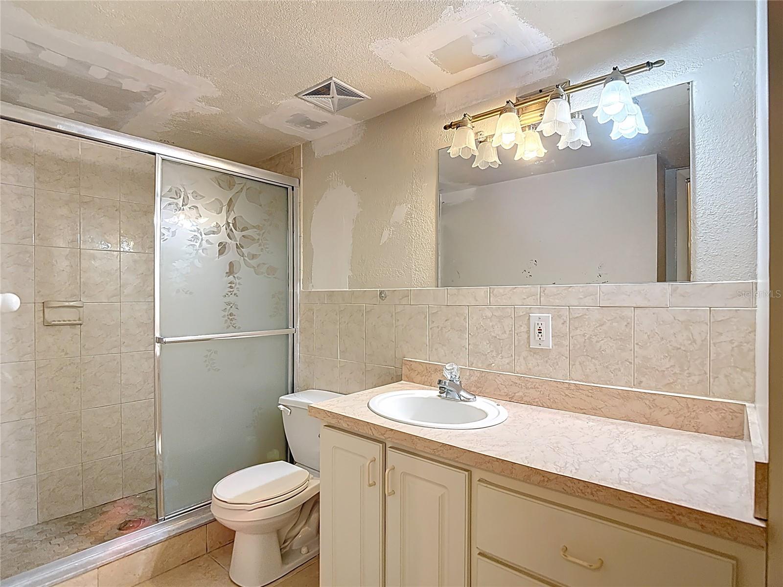 Listing photo id 28 for 6314 Newtown Circle 14a2