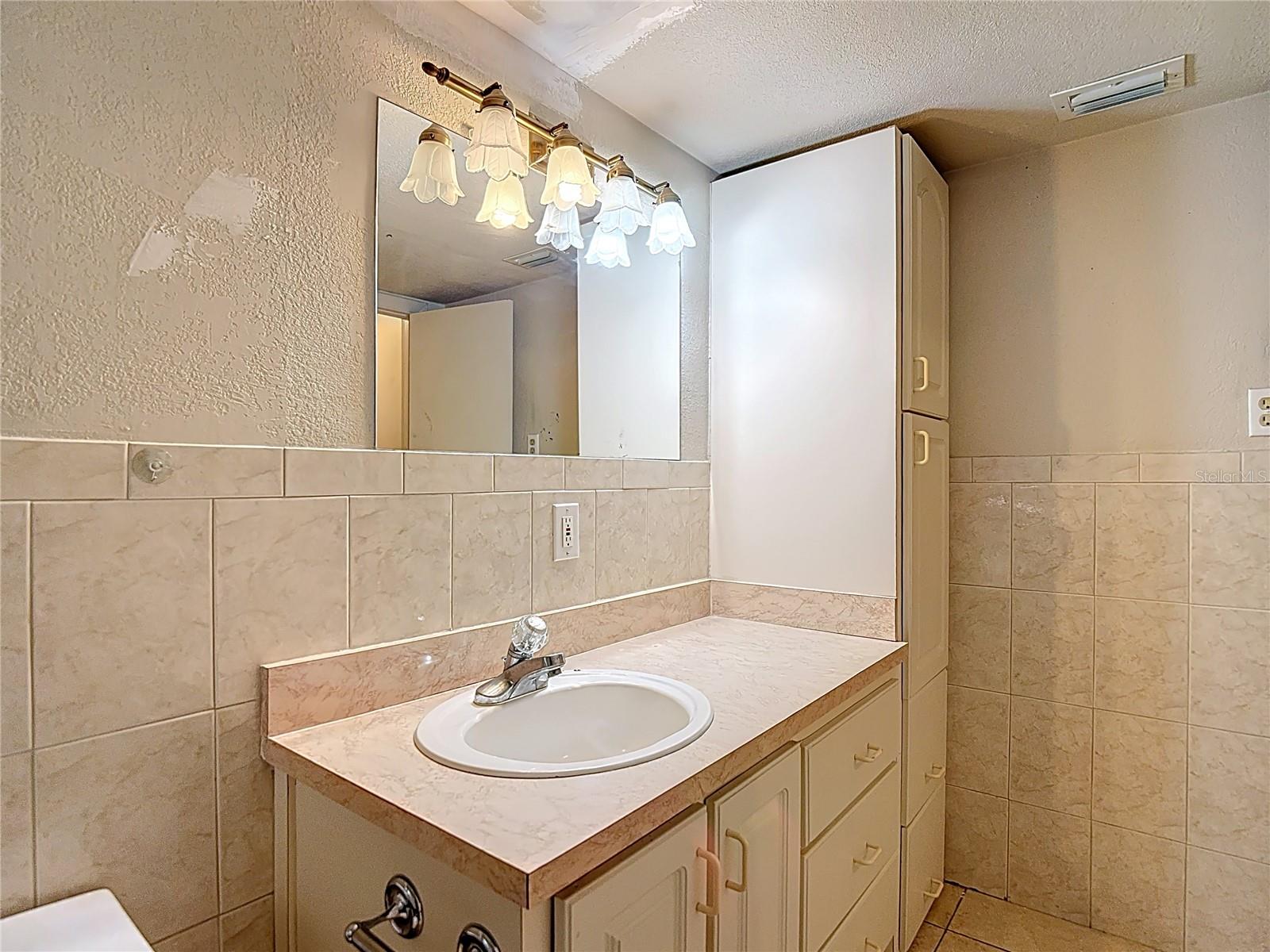Listing photo id 29 for 6314 Newtown Circle 14a2