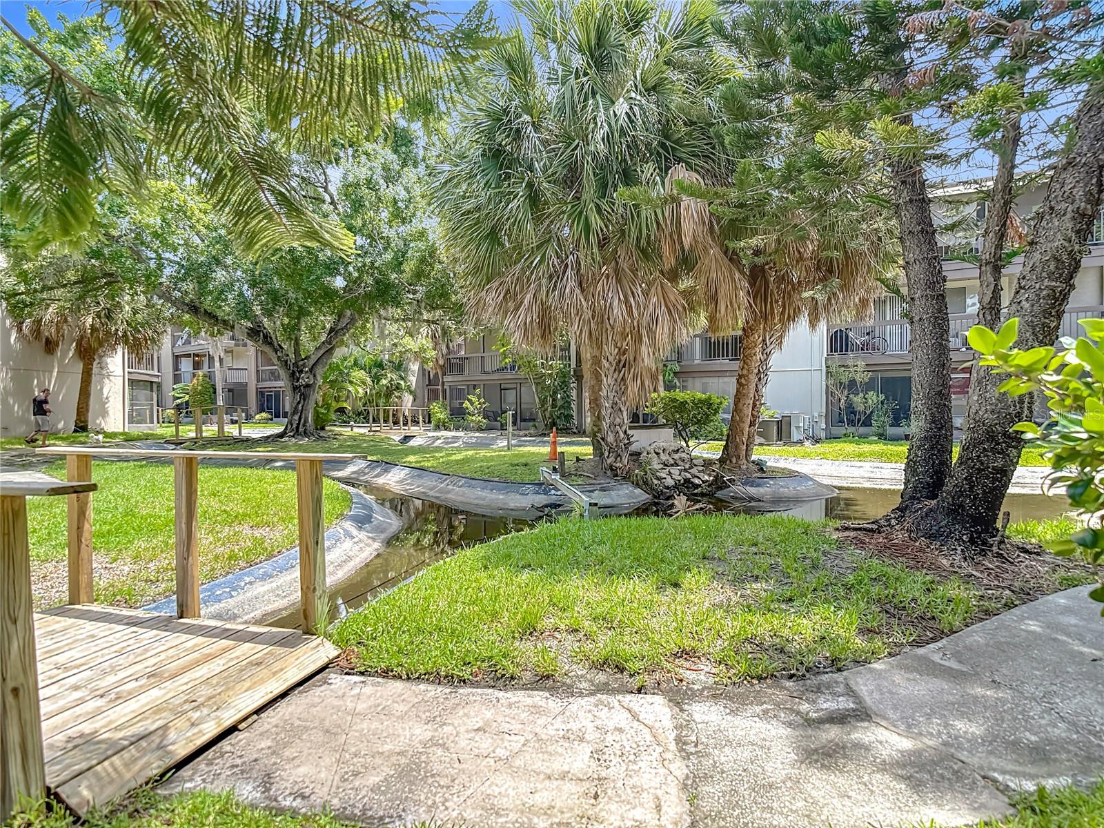 Listing photo id 35 for 6314 Newtown Circle 14a2