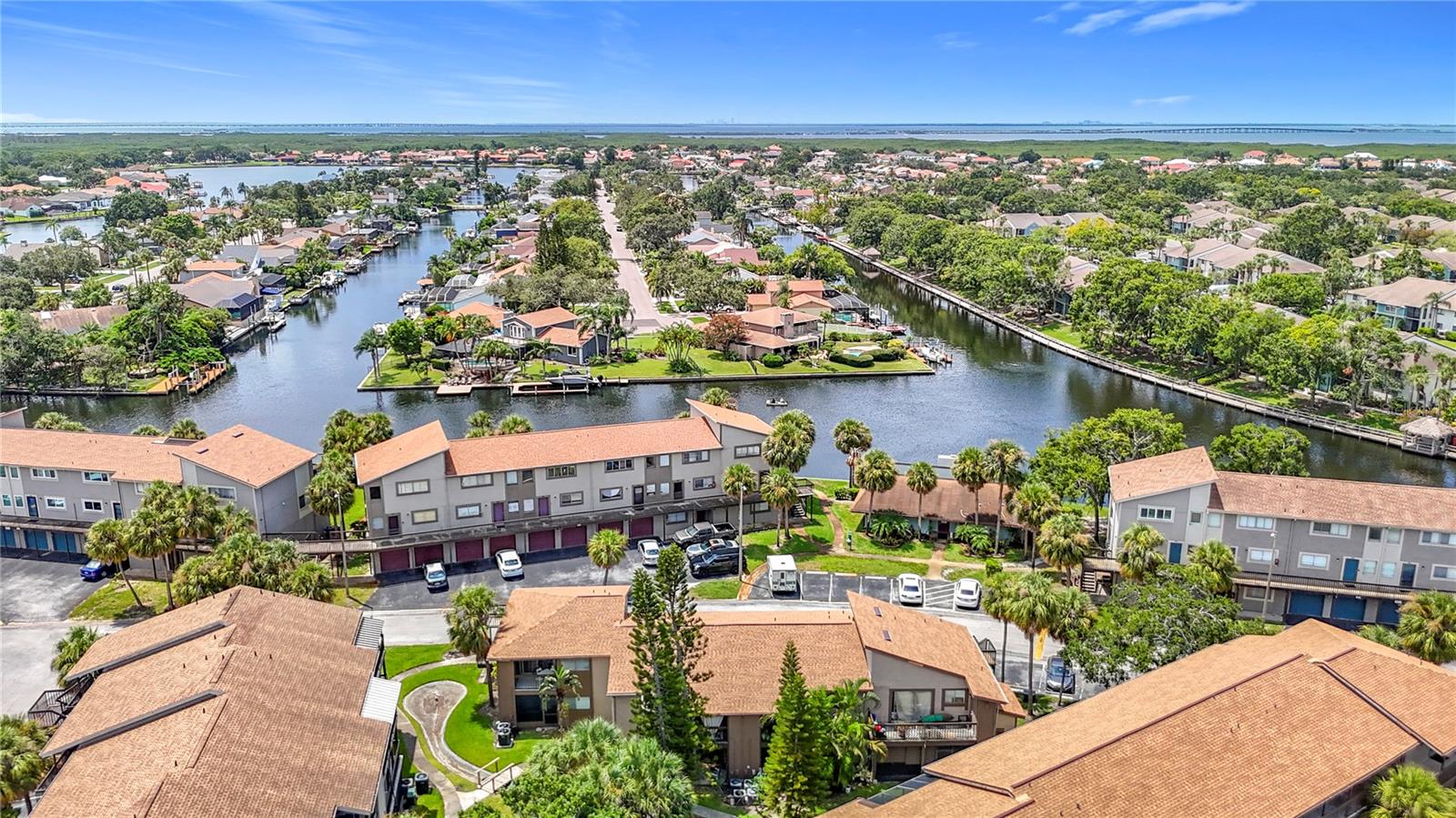 Listing photo id 37 for 6314 Newtown Circle 14a2