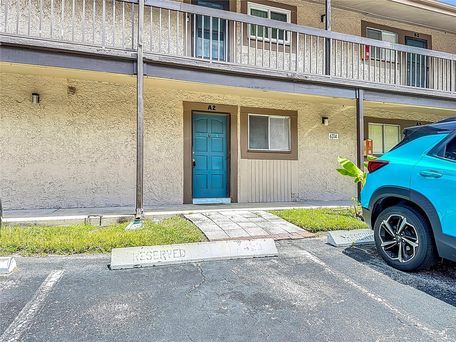 Listing photo id 5 for 6314 Newtown Circle 14a2