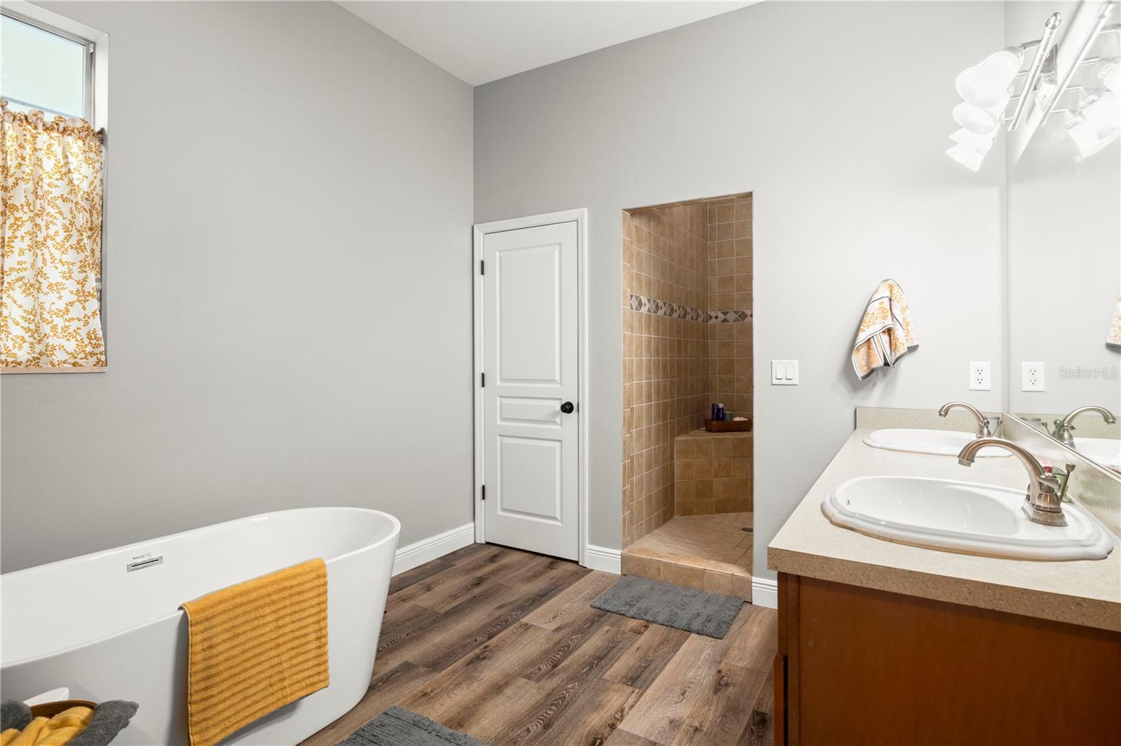 Image 18 of 33 For 33276 Westwood Drive