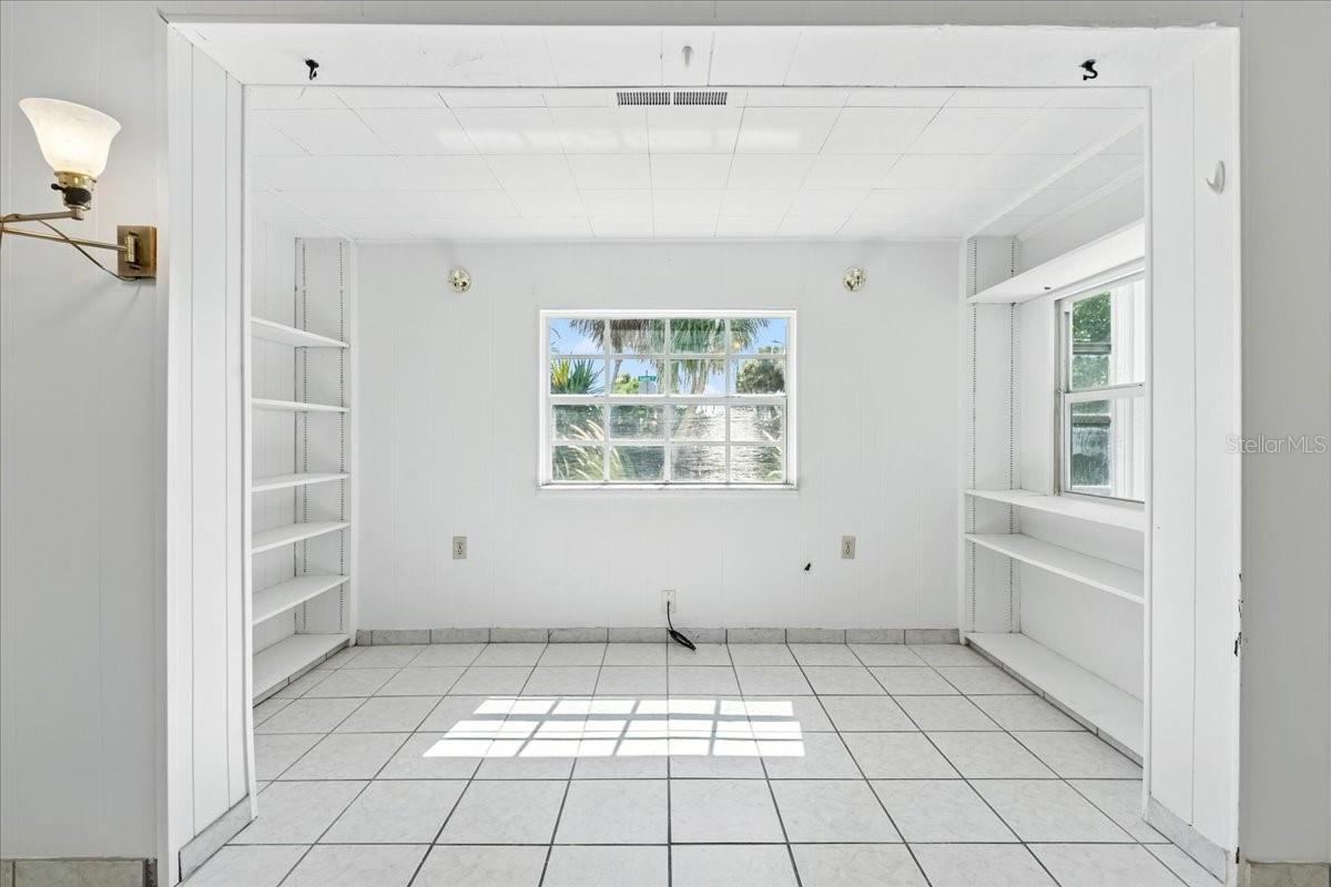 Image 10 of 42 For 1290 Oxford Drive