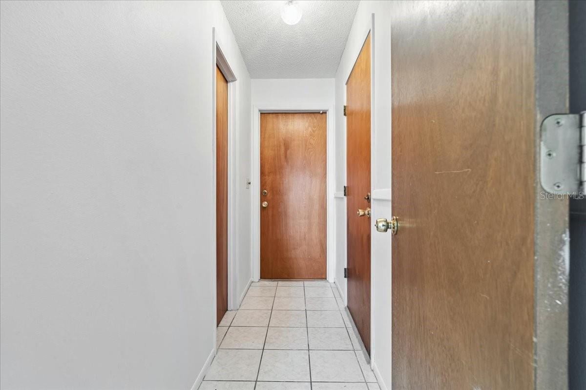 Image 19 of 42 For 1290 Oxford Drive