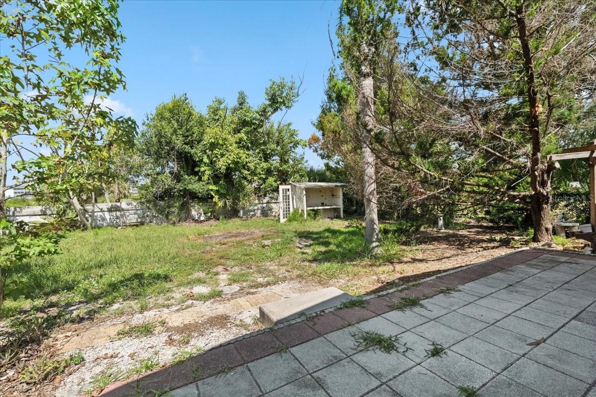 Image 31 of 42 For 1290 Oxford Drive