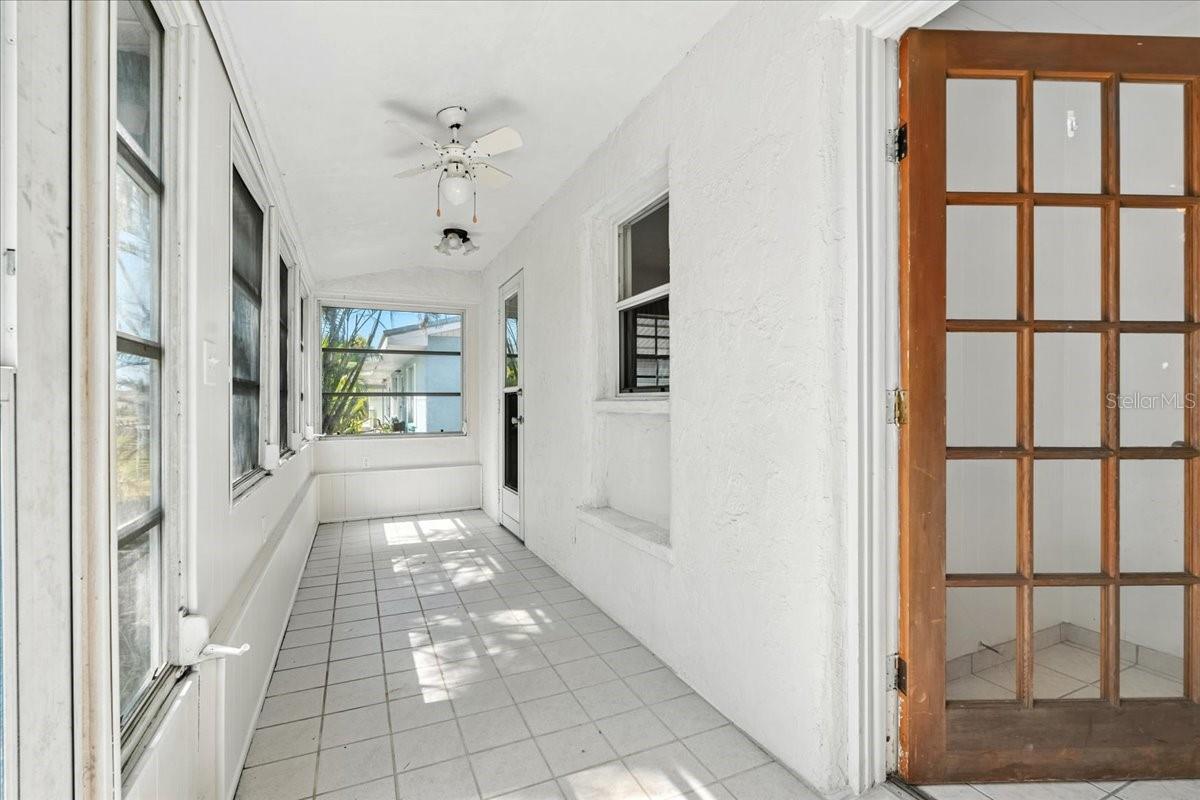 Image 5 of 42 For 1290 Oxford Drive