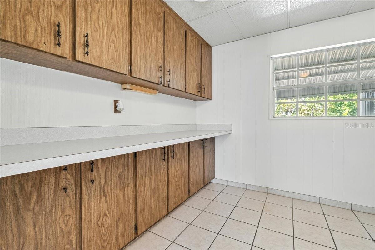 Image 8 of 42 For 1290 Oxford Drive
