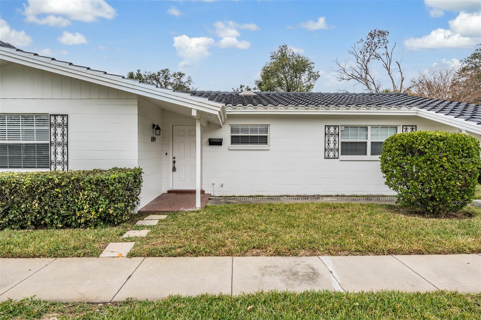 Image 3 of 29 For 524 Columbia Drive
