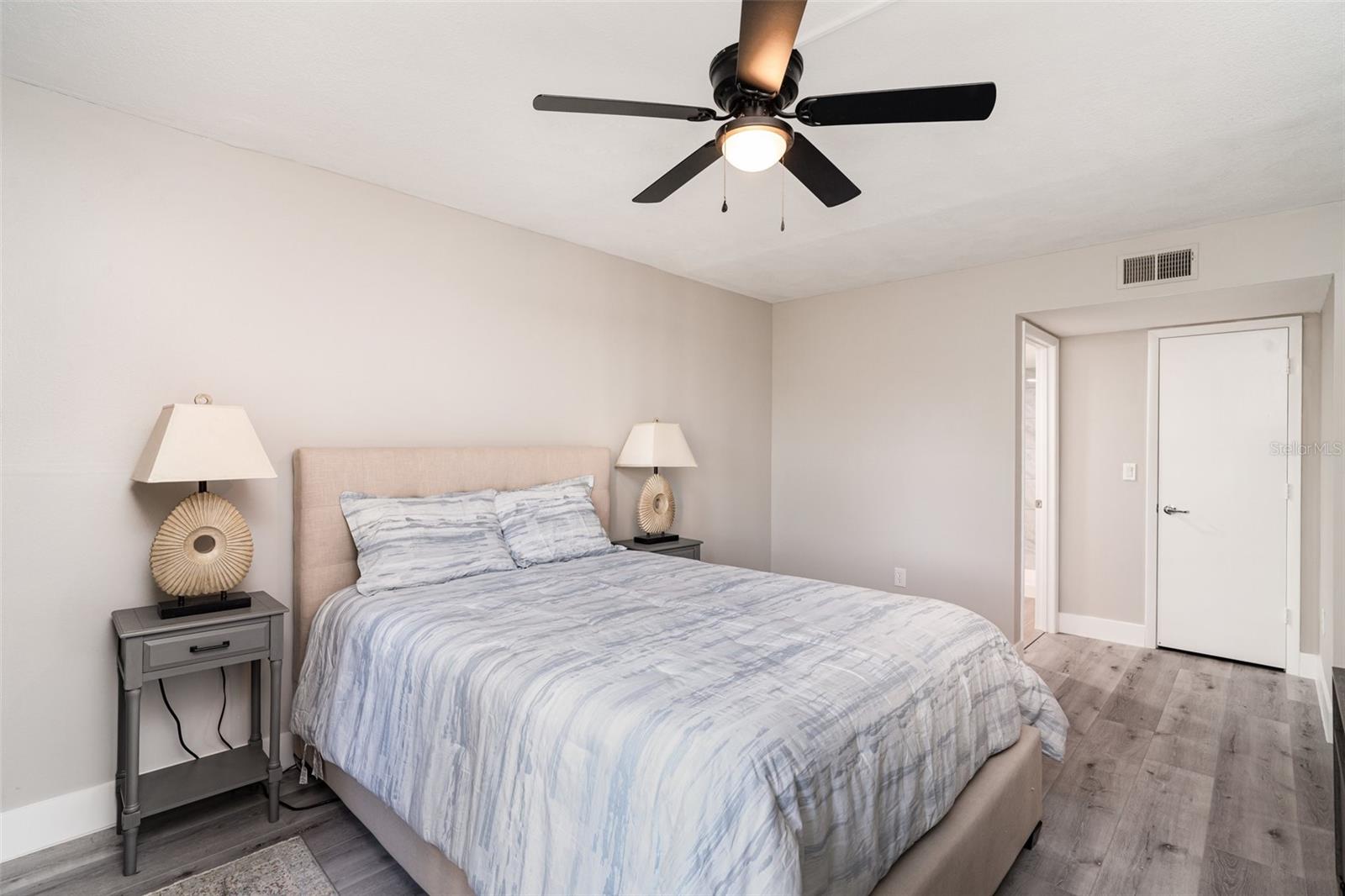 Image 11 of 16 For 425 30th Avenue W C201