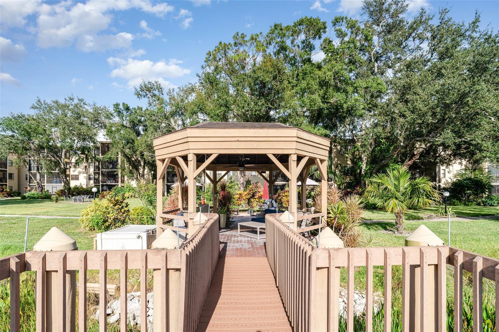 Image 14 of 16 For 425 30th Avenue W C201