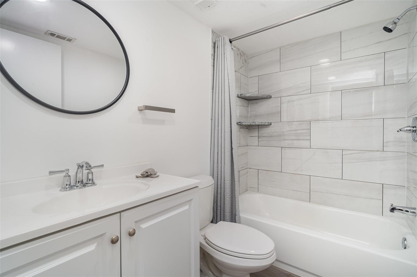 Image 2 of 16 For 425 30th Avenue W C201