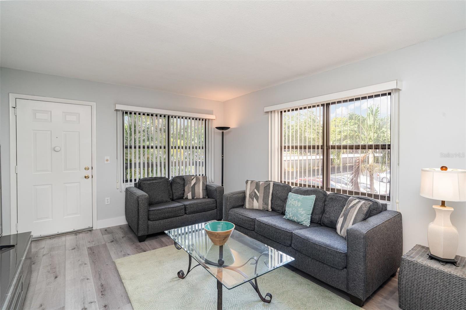 Image 5 of 16 For 425 30th Avenue W C201