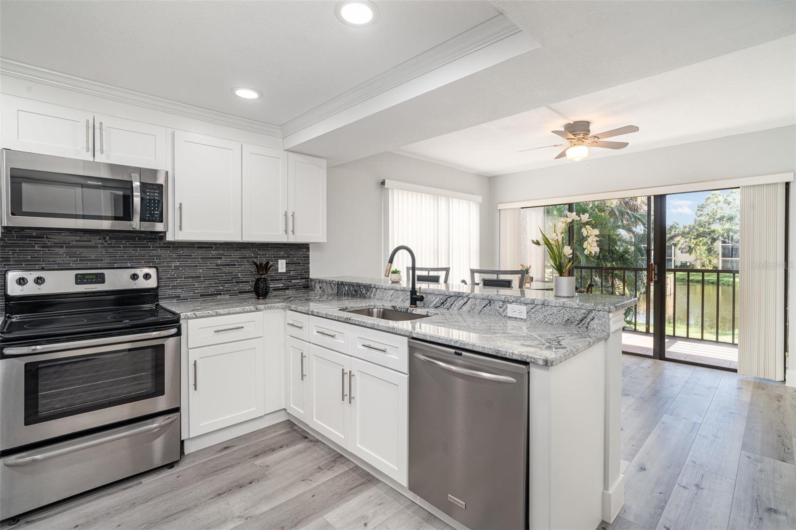 Image 7 of 16 For 425 30th Avenue W C201