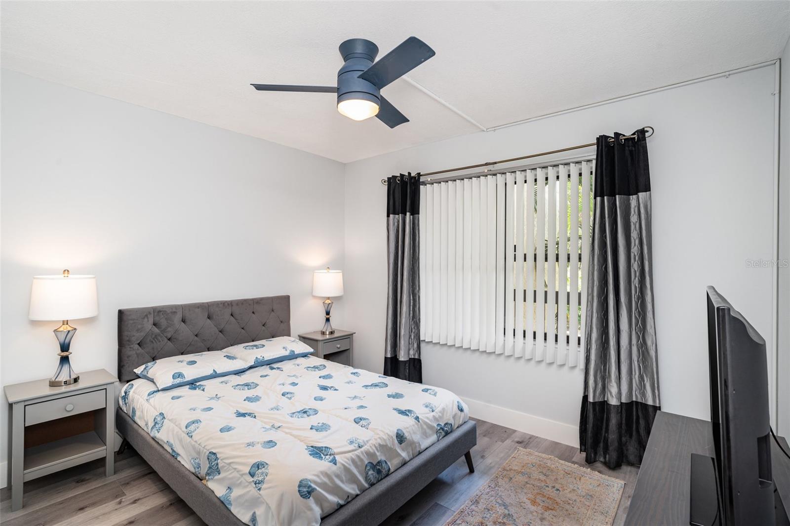 Image 9 of 16 For 425 30th Avenue W C201