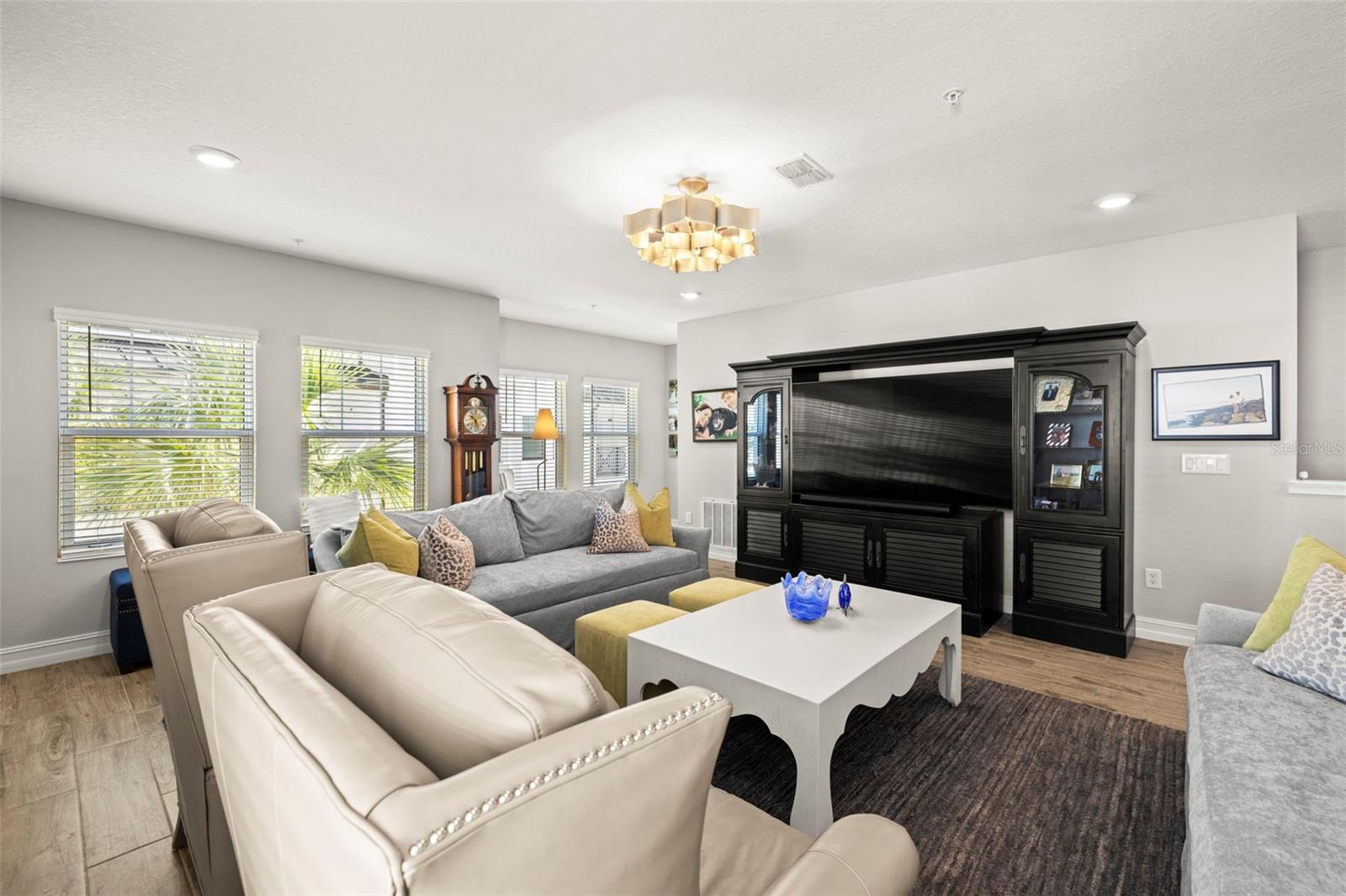 Image 20 of 55 For 5351 Bridge Street 78