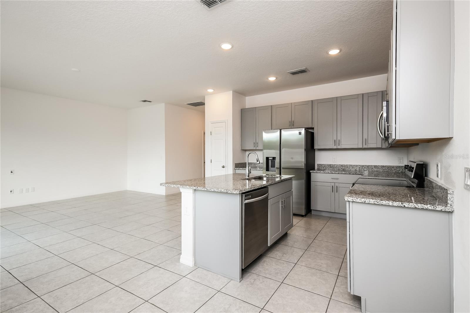 Image 6 of 13 For 111 Roseville Drive