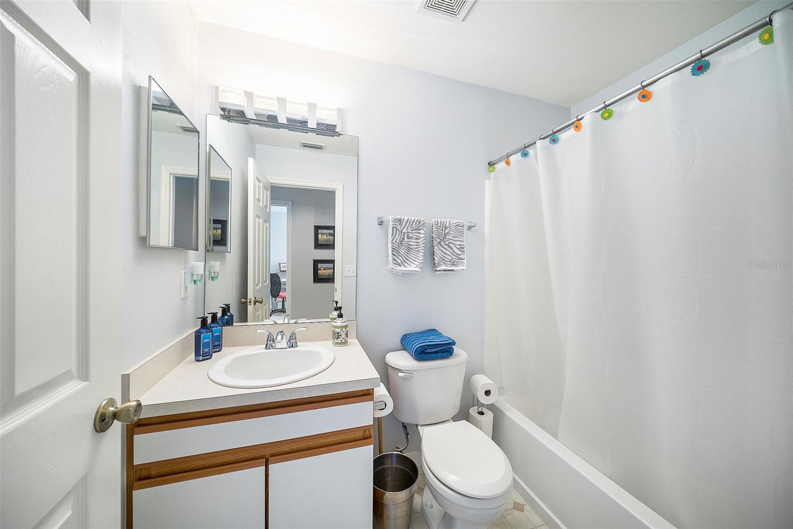 Image 27 of 43 For 8534 Edgewater Place Boulevard