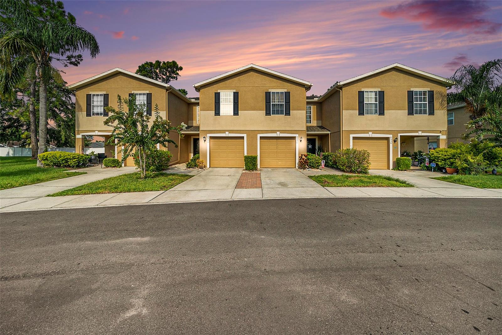 Image 9 of 43 For 8534 Edgewater Place Boulevard
