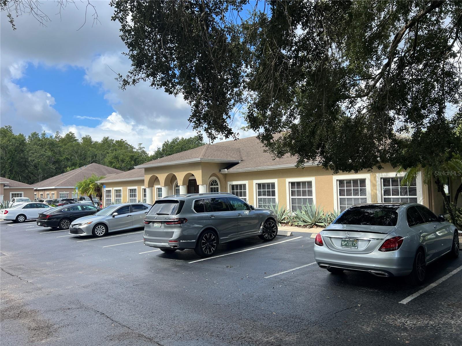 Image 6 of 26 For 4260 Linebaugh Avenue