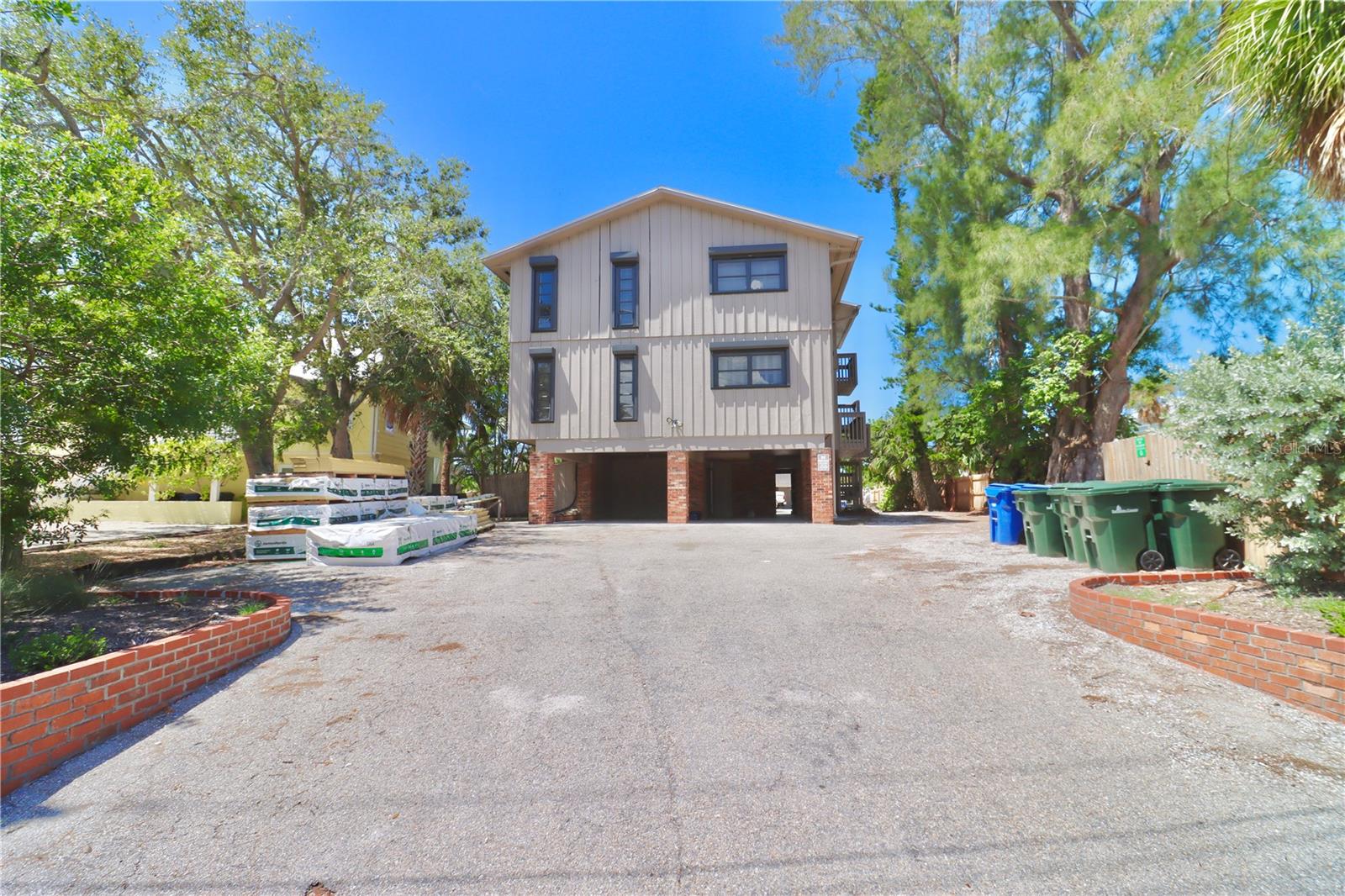 Image 2 of 51 For 460 Beach Road B2