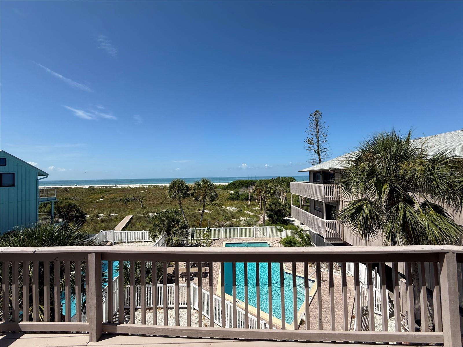 Image 30 of 51 For 460 Beach Road B2