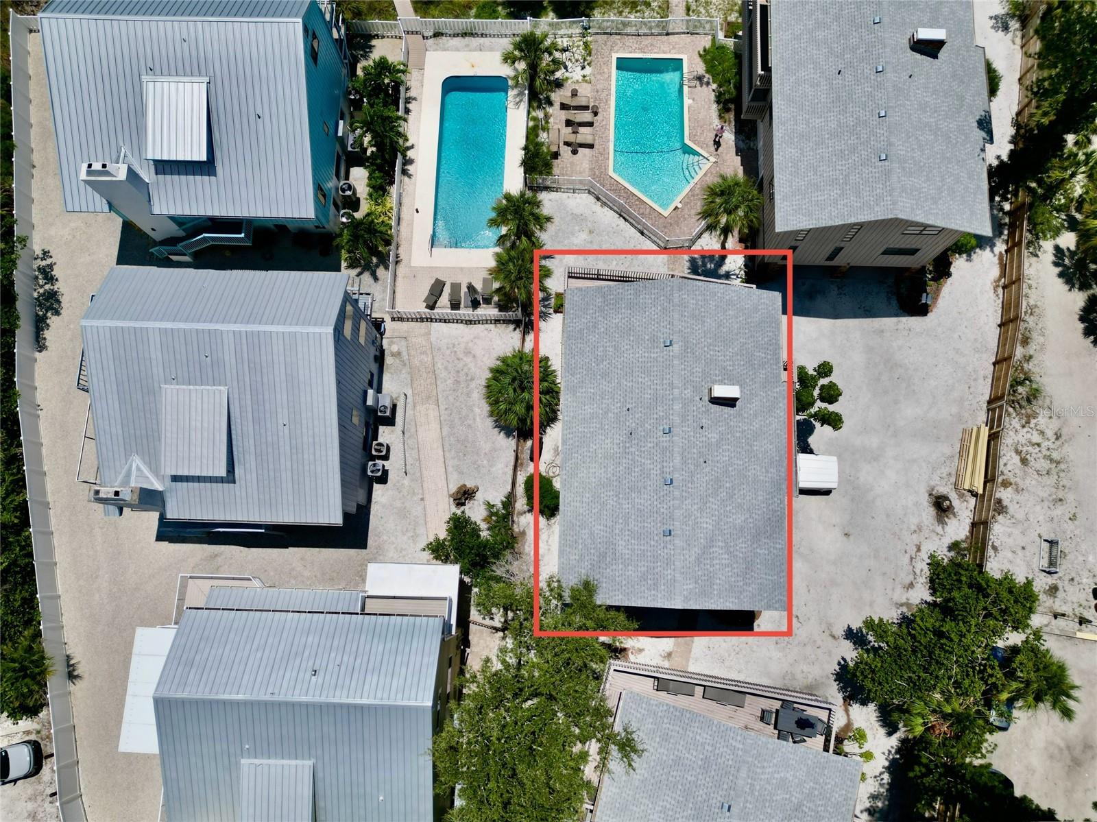 Image 34 of 51 For 460 Beach Road B2