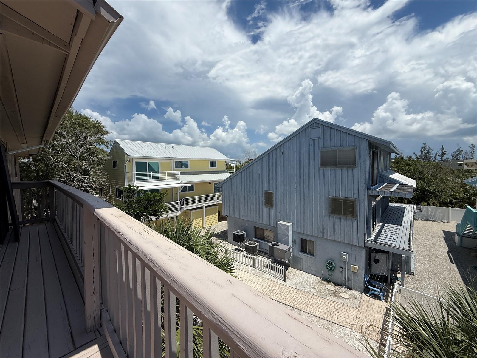 Image 35 of 51 For 460 Beach Road B2