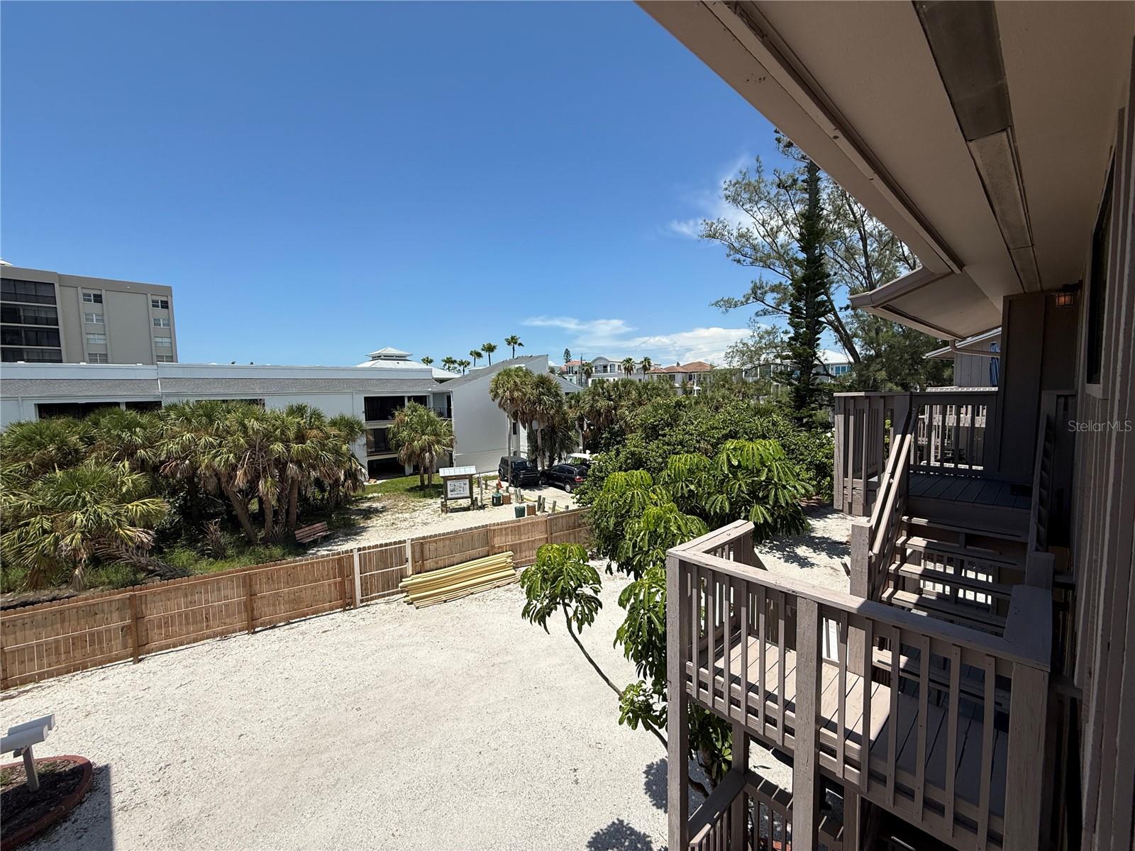 Image 36 of 51 For 460 Beach Road B2