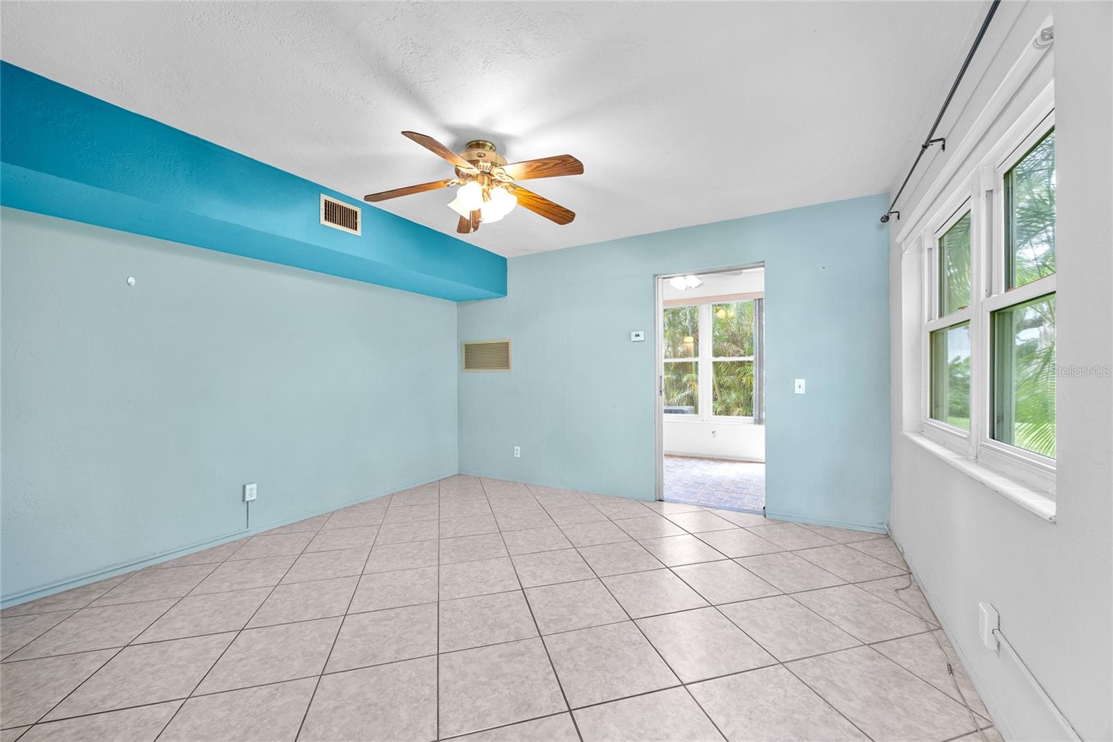Image 16 of 24 For 4325 58th Way N 1432